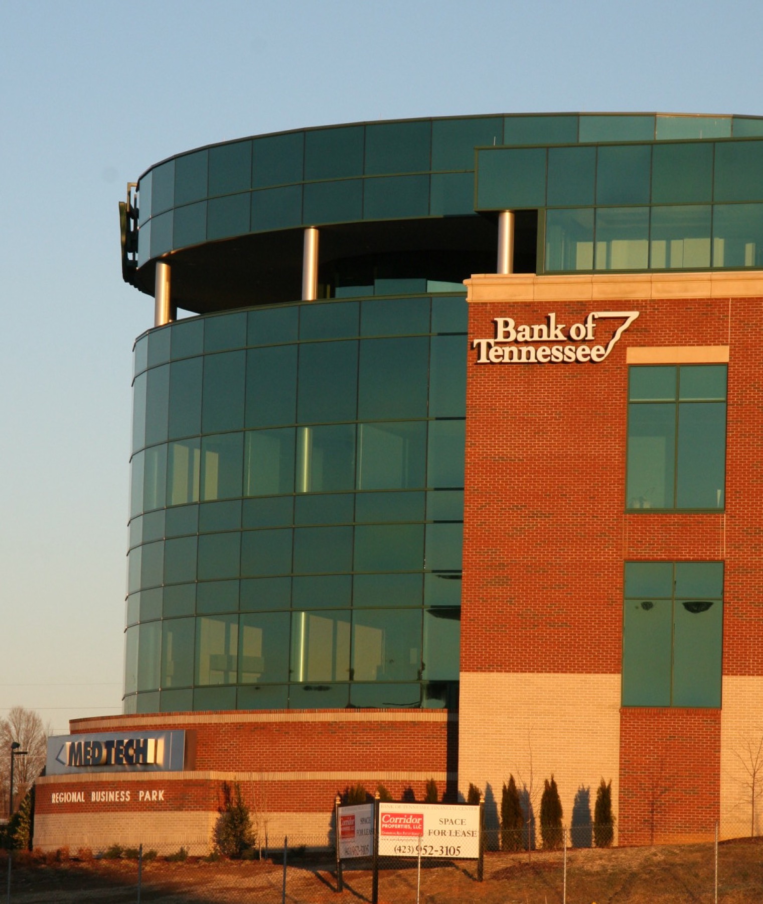 Shari – Bank of Tennessee Corporate Office detail photo 1